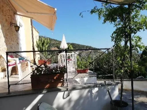 Hotel Ca' Clémentine à Sasso di Bordighera 0*,  Italie